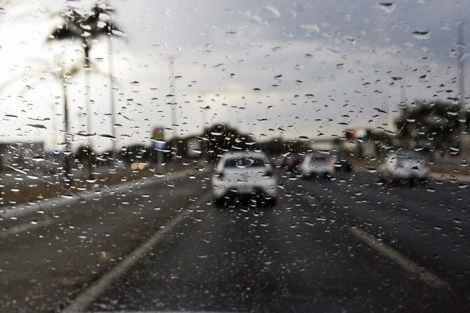 Alerta de tempestade: DF tem previsão de chuva com raios e rajadas de vento