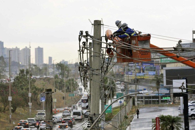 Procedimento serve para garantir a segurança das equipes e da população -  (crédito: Minervino Júnior/CB/D.A.Press)