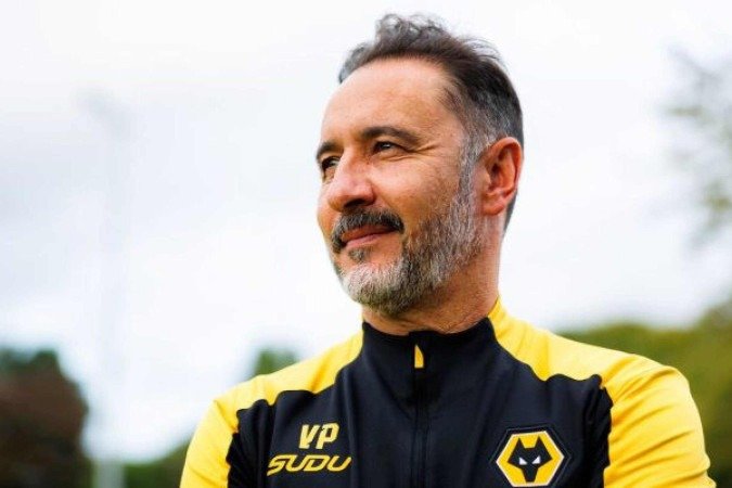 Mesmo em momento complicado na Premier League, Wolverhampton renova com Vitor Pereira - (crédito: Foto: Divulgação) Mesmo em momento complicado na Premier League, Wolverhampton renova com Vitor Pereira - (crédito: Foto: Divulgação)