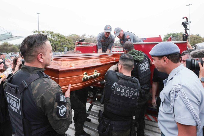 Velório do ex-delegado Ruy Ferraz, assassinado em Praia Grande, litoral paulista -  (crédito: Paulo Pinto/Agência Brasil)
