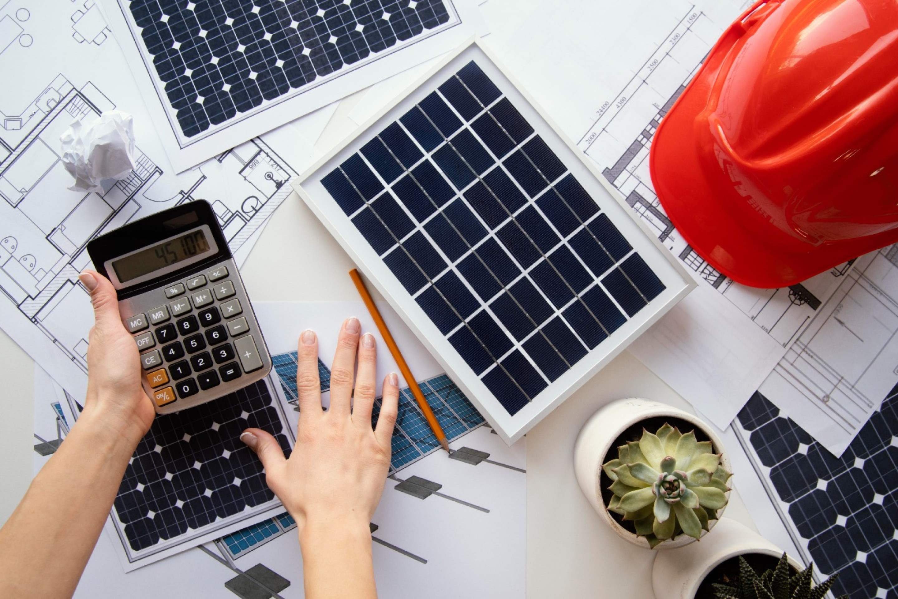 Incêndios em sistema fotovoltaico ameaçam geração de energia -  (crédito: DINO)