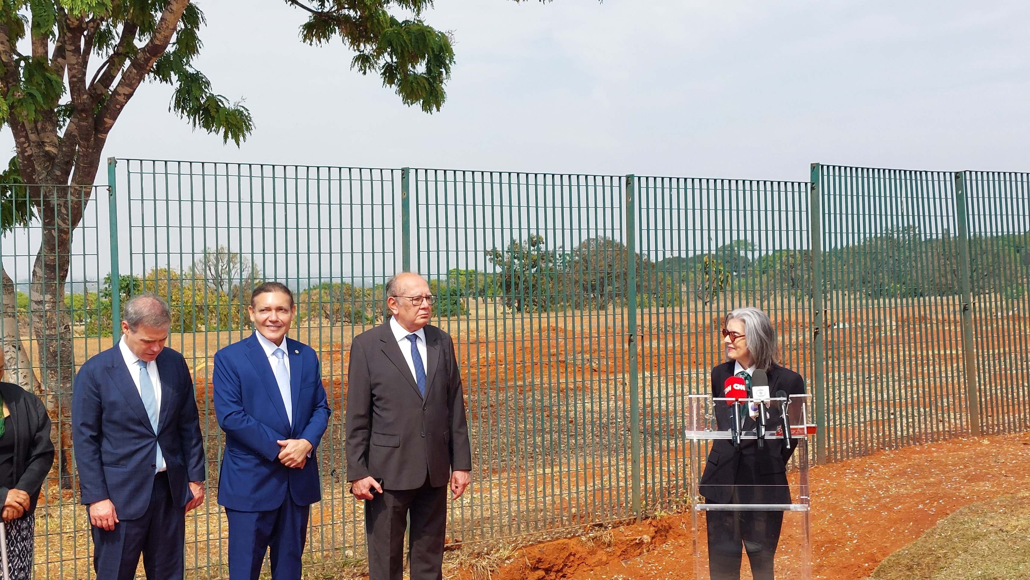 Ministros do TSE inauguram 