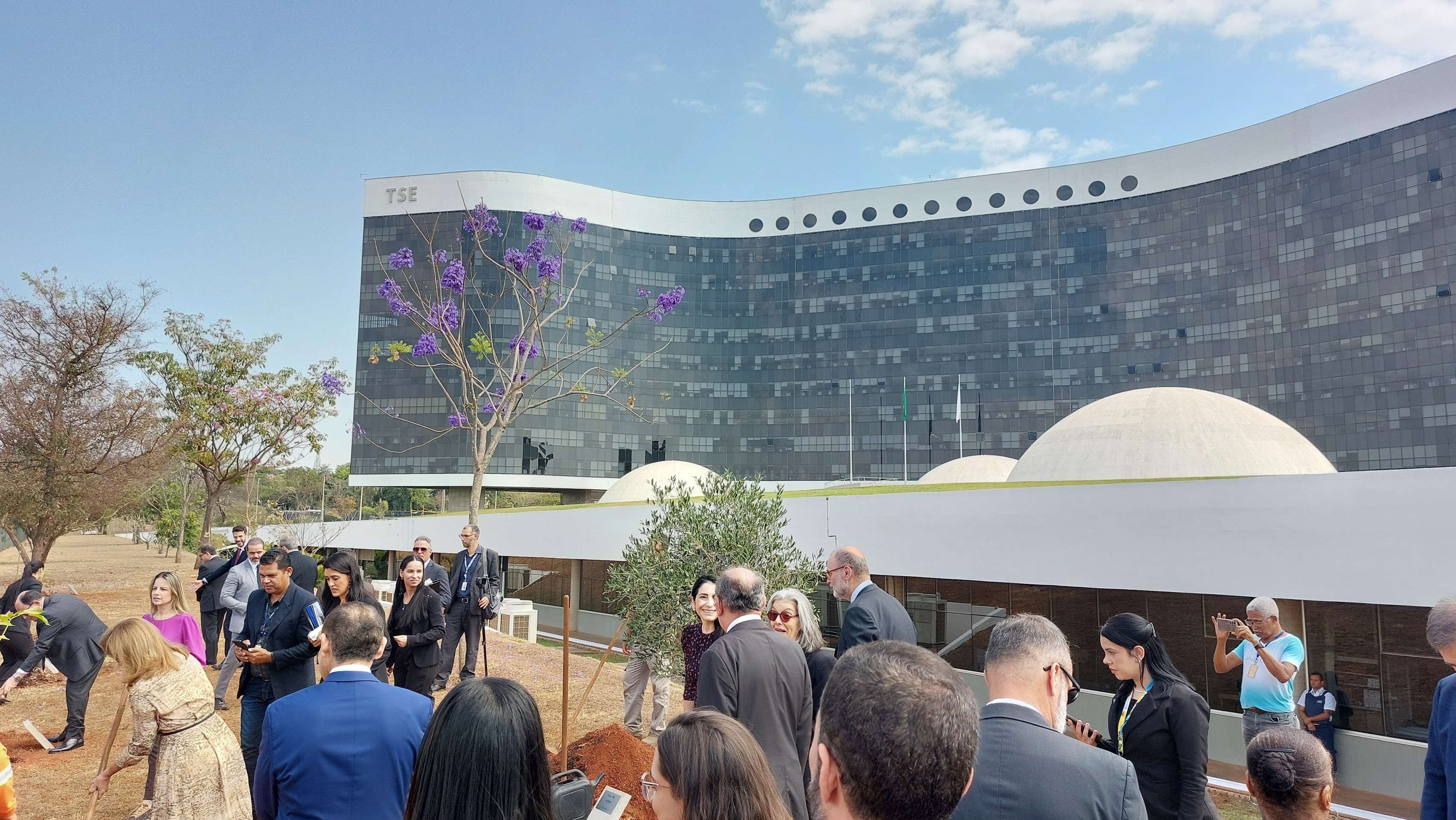 Ministros do TSE inauguram 