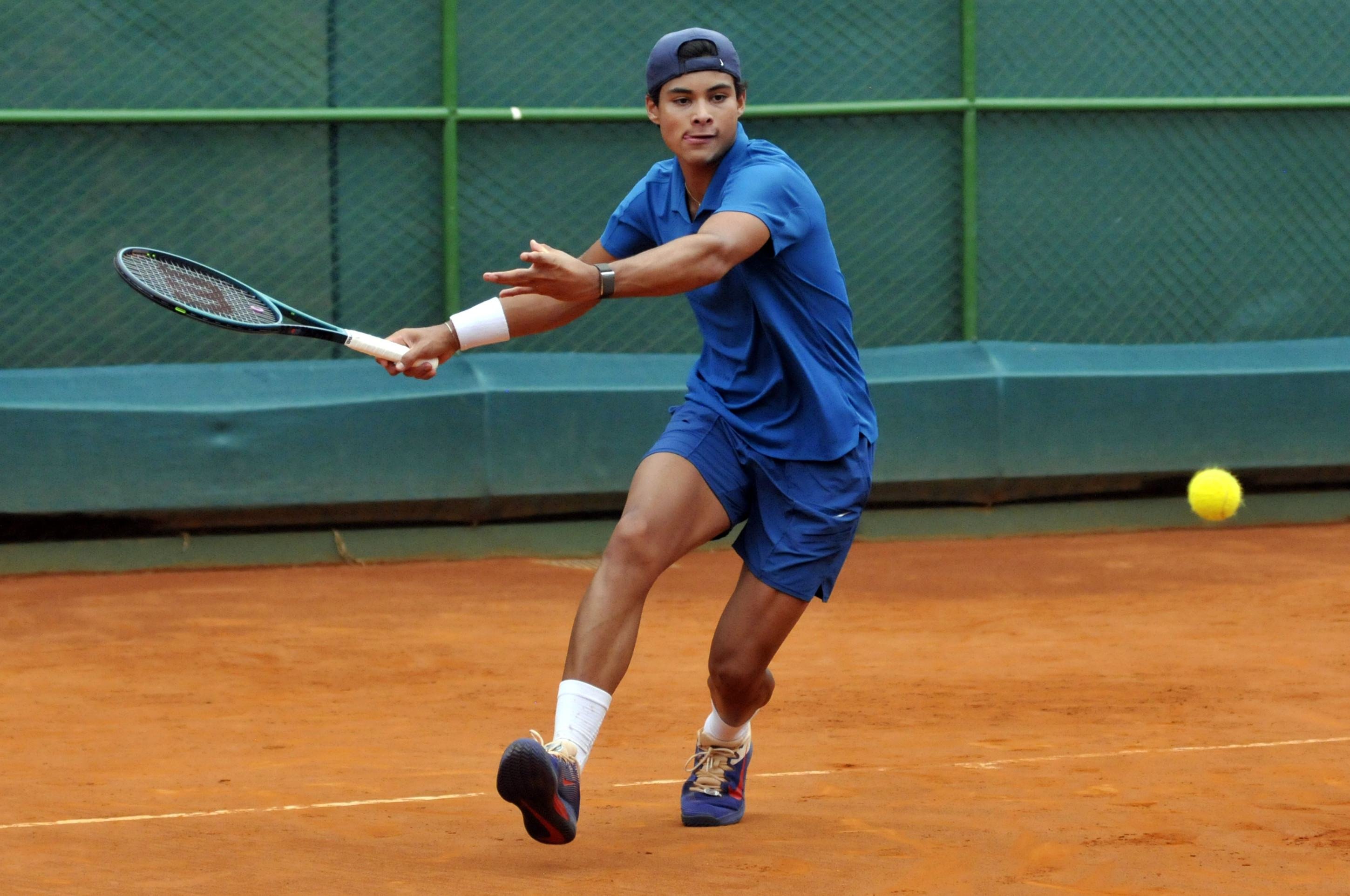 Joia do tênis brasileiro, Guto Miguel brilha nos EUA e mira torneios profissionais