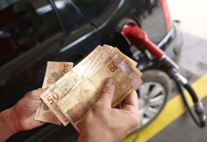 Imposto de Exportação foi uma alternativa criada pelo governo federal ainda em março para compensar os subsídios aos combustíveis -  (crédito: Marcelo Camargo/Agência Brasil) -Imposto de Exportação foi uma alternativa criada pelo governo federal ainda em março para compensar os subsídios aos combustíveis -  (crédito: Marcelo Camargo/Agência Brasil)