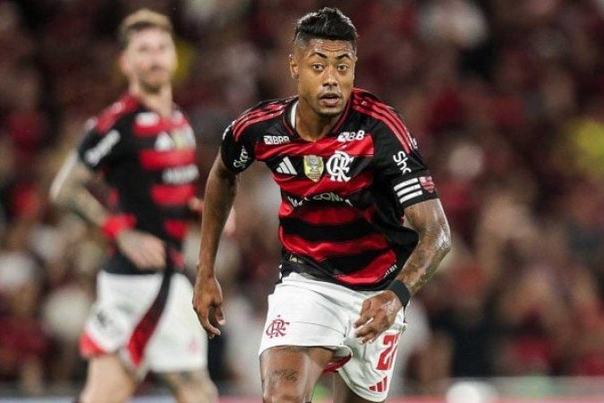 BRUNO HENRIQUE - Entrou aos 27 da etapa final, mas não foi bem. Sem se sair bem diante da marcação e nervoso, levou amarelo bobo. NOTA 4,5. Foto:  Gilvan de Souza/Flamengo