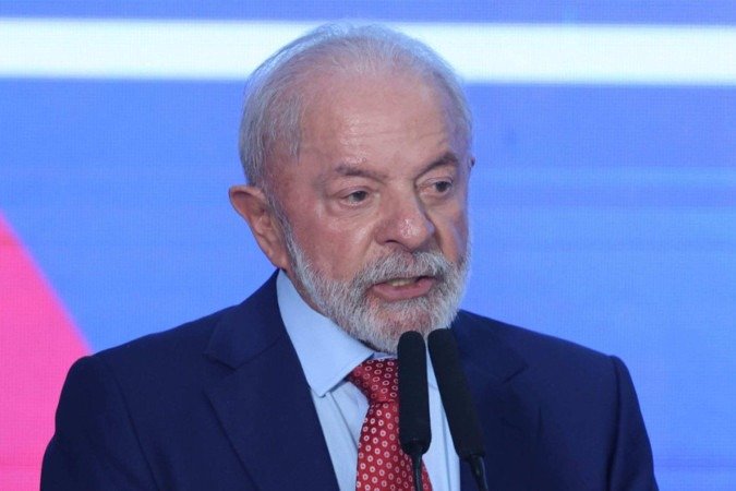 O pedido chega em meio a especulações que indicam o advogado-geral da União, Jorge Messias, como favorito de Lula -  (crédito: Platobr Politica)