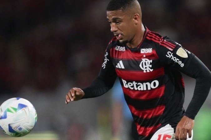 SAMUEL LINO – Deitou e rolou pela esquerda do ataque, mas desta vez suas jogadas foram infrutíferas, incluindo três finalizações que poderiam resultar em gol — mas Muslera, ou a má pontaria, fizeram dar em nada. No início do segundo tempo, fez algumas boas jogadas. Mas caiu de rendimento depois dos dez minutos. NOTA 6,5. Foto: Gilvan de Souza / Flamengo