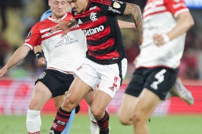 ESTUDIANTES – Levou um baile no primeiro tempo, mas equilibrou o jogo na etapa final e, ao fazer um gol no fim, manteve o mata-mata totalmente em aberto para o jogo da volta. Bom trabalho coletivo no segundo tempo. Muslera fez grandes defesas. NOTA 6,0. Foto: Gilvan de Souza / Flamengo
