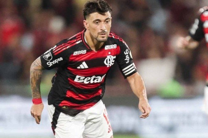 ARRASCAETA - Apesar de não mostrar o ímpeto de outros jogos, cadenciando muito o jogo, fez bom papel e teve importante participação no primeiro gol. No segundo tempo, com o jogador abaixo fisicamente da média, saiu para a entrada de Bruno Henrique. NOTA 6,0. Foto:  Gilvan de Souza / Flamengo