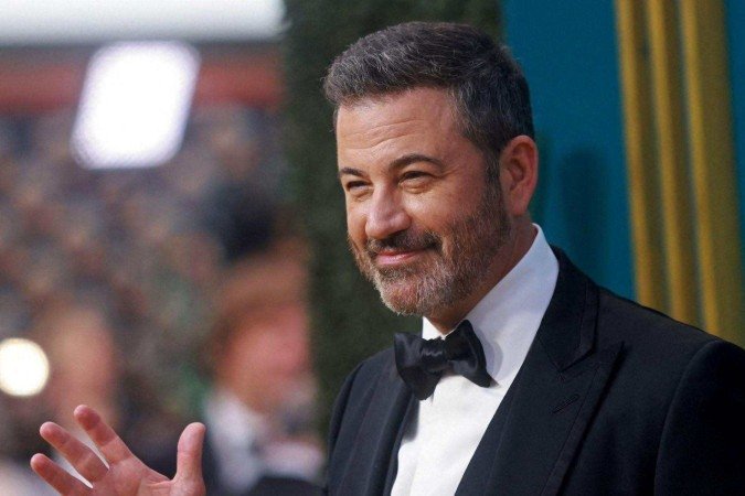 Trump diz que TVs que o criticam podem 'talvez' perder concessão