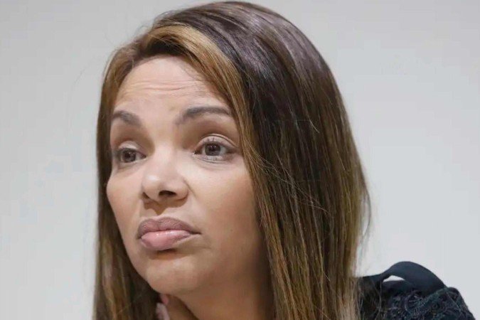 Flordelis sofre AVC após romance lésbico vir à tona; defesa exige hospital particular - (crédito: Reprodução) Flordelis sofre AVC após romance lésbico vir à tona; defesa exige hospital particular - (crédito: Reprodução)