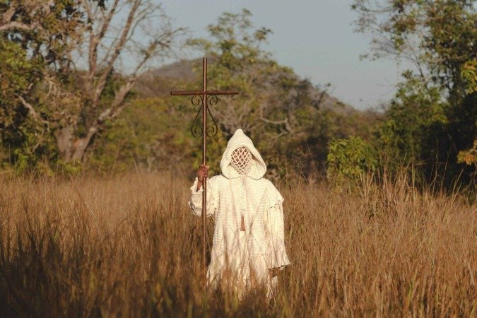 Finca-Pé: Estórias da terraw Exposição de Antônio Obá. Curadoria: Fabiana Lopes. Abertura hoje e visitação até 23 de novembro, de terça a domingo, das 9h às 21h. Entrada gratuita, mediante retirada de ingresso em  www.bb.com.br/cultura e na bilheteria do CCBB Brasília. Classificação indicativa livre.
