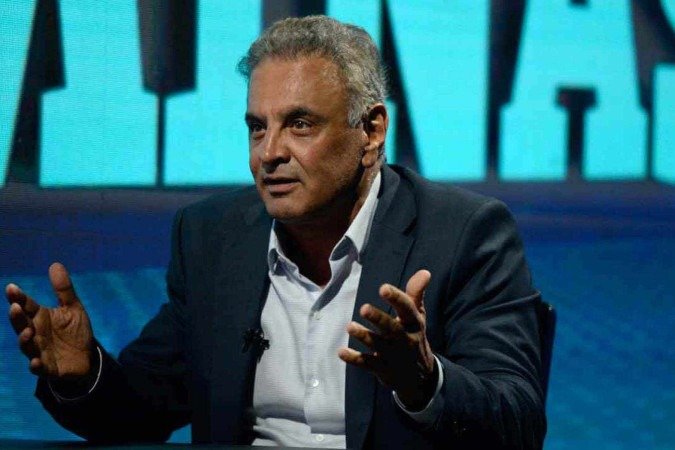 Aécio Neves se prepara para reassumir a presidência nacional do PSDB, hoje reduzido a 13 deputados federais e três senadores -  (crédito: TULIO SANTOS/EM/D.A.PRESS)