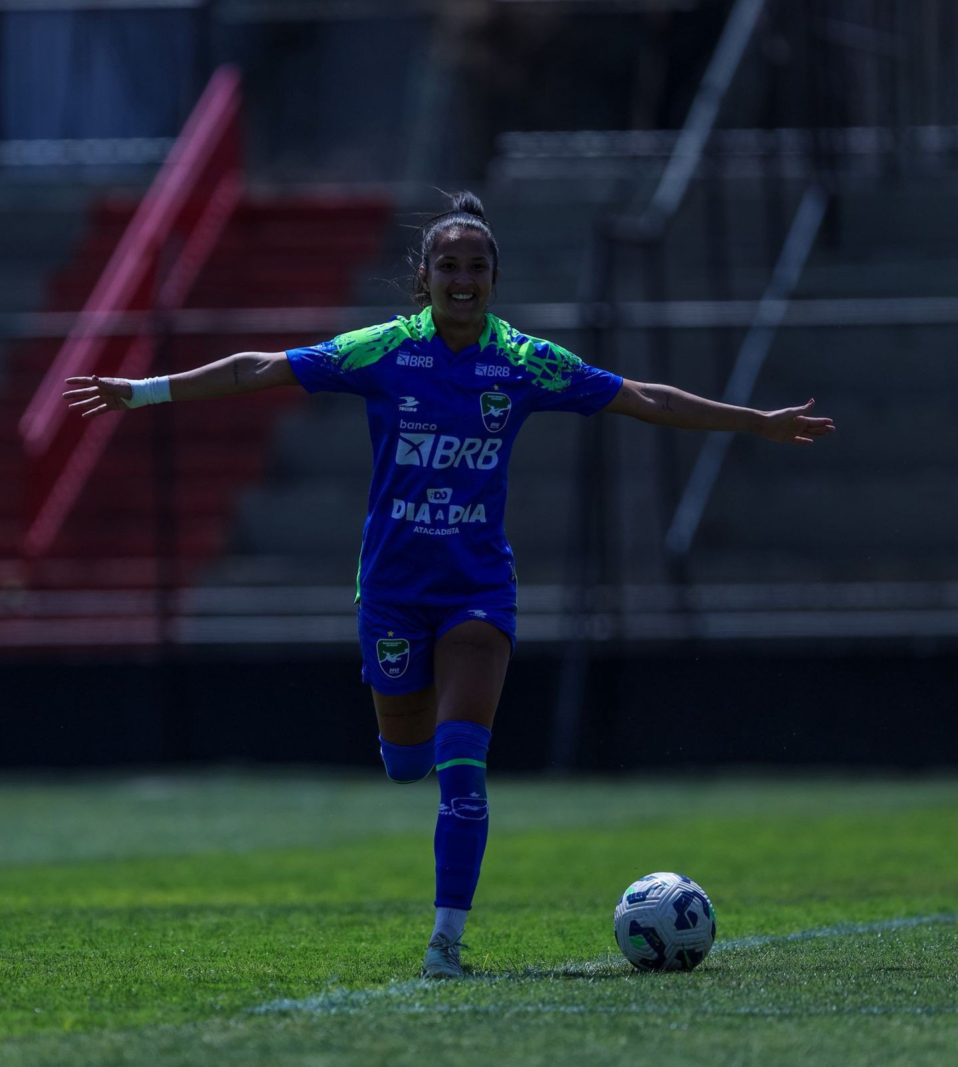 Candangão Feminino: conheça Gaby, a camisa 9 do Minas com faro de gol