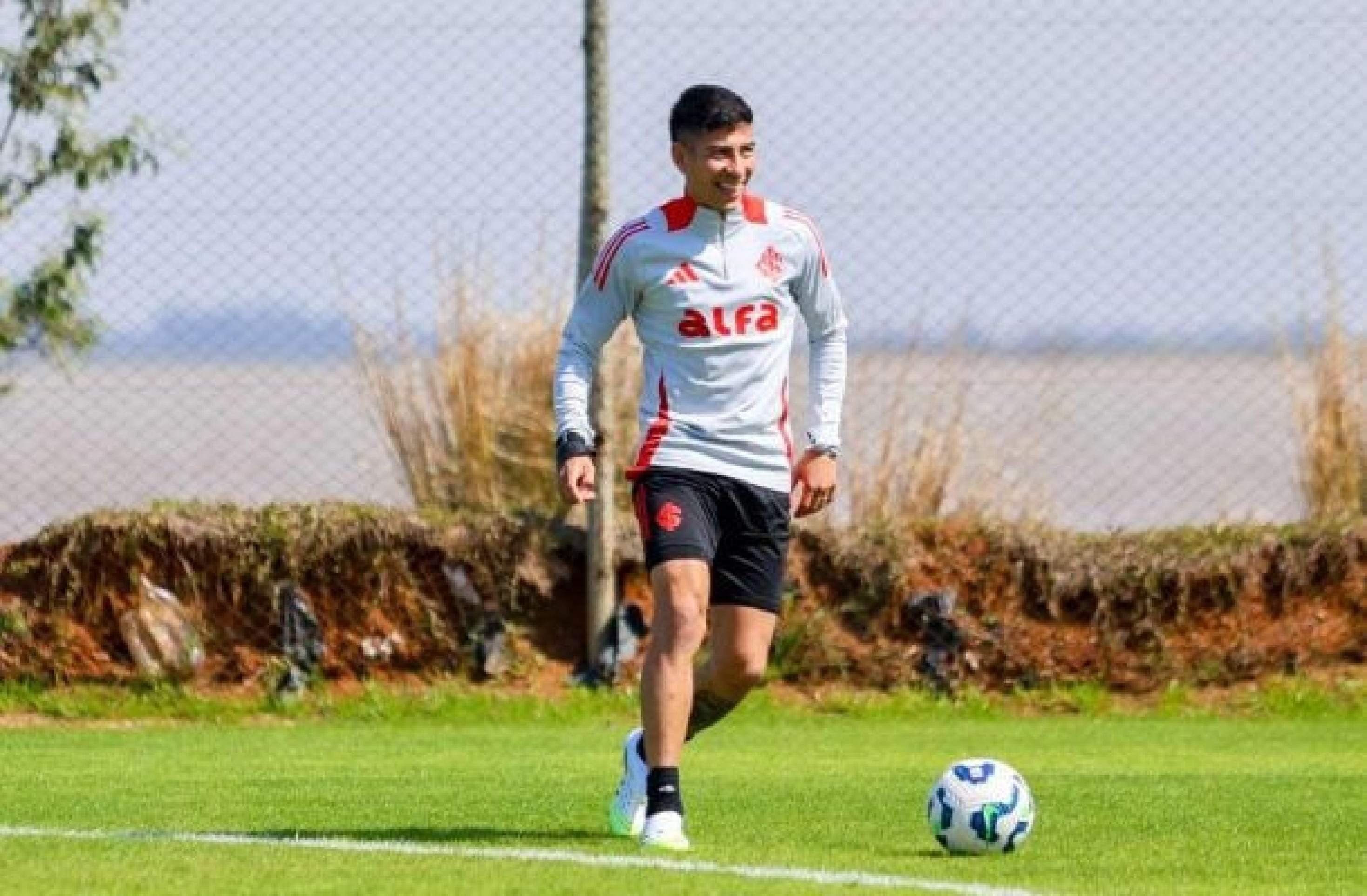 Internacional deve ter dupla estreante ecomo titular no Gre-Nal