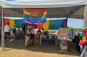 3ª Feira LGBTQIA+ de Taguatinga, no Taguaparque - (crédito: Giovanna Kunz/CB/DA Press ) 3ª Feira LGBTQIA+ de Taguatinga, no Taguaparque - (crédito: Giovanna Kunz/CB/DA Press )