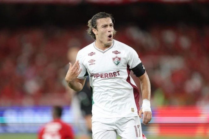 CANOBBIO -O atacante teve atuação apagada, embora tenha marcado corretamente e mostrado aplicação tática. O uruguaio recebeu a falta que culminou na expulsão de Dudu, do Vitória - Nota 5,0 - Foto: Marcelo Gonçalves/Fluminense 