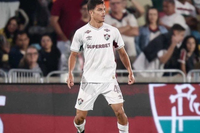 JULIO FIDELIS - Entrou muito bem no lugar de Guga. Construiu boas jogadas pelo lado direito e marcou bem - Nota 7,0 - Foto: Marcelo Gonçalves/Fluminense