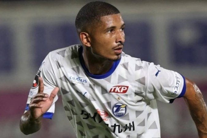 Pereira em ação com a camisa do Oita Trinita -  (crédito: Foto: Divulgação)