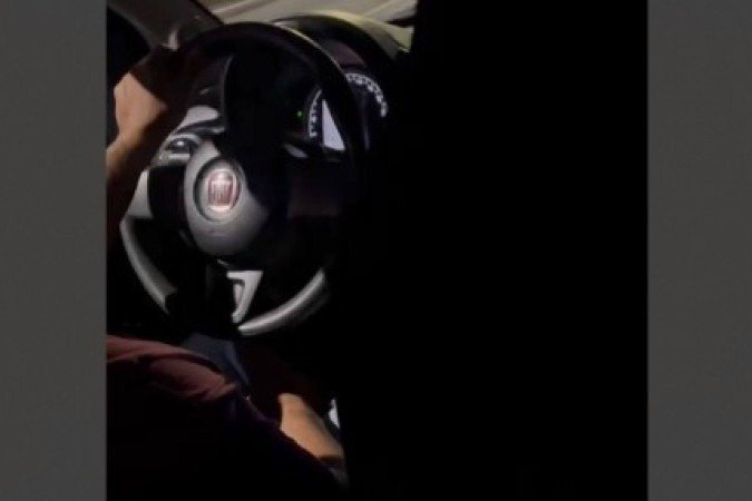 Passageira grava motorista de aplicativo se masturbando durante corrida em Brasília