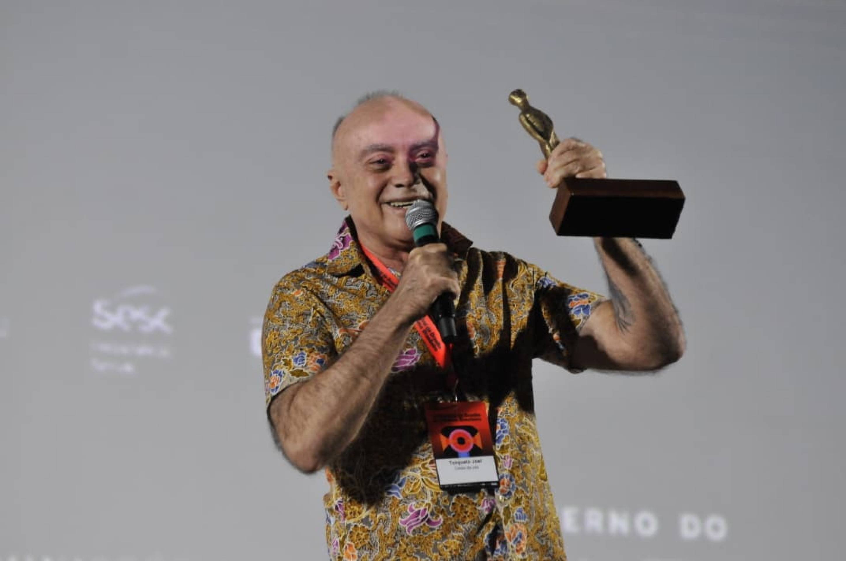   20.09.2025. Minervino Junior CB/DA Press. Festival de Brasília do Cinema Brasileiro- Corpo da paz, Romero Sousa, melhor direção de arte 