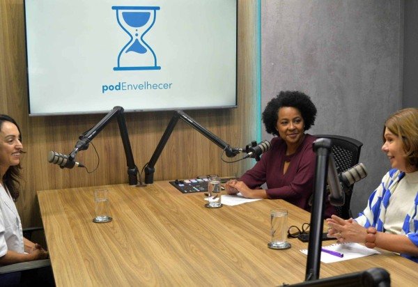  Ed Alves CB/DA Press