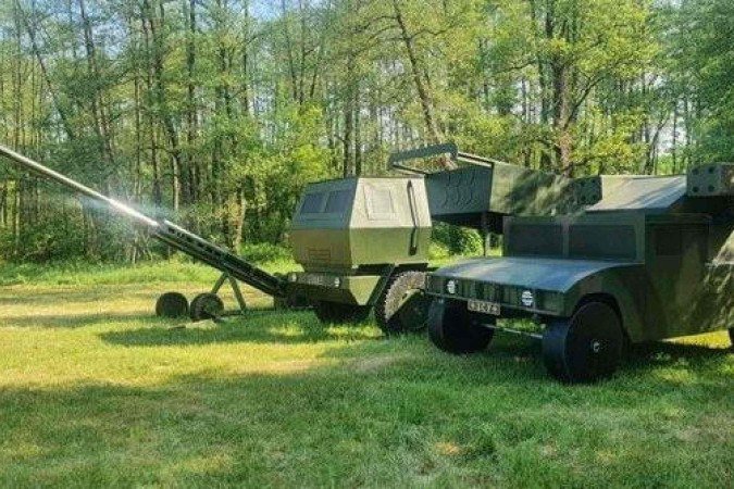 Os obuseiros M777 falsos são particularmente populares entre as tropas ucranianas - (crédito: Apate) Os obuseiros M777 falsos são particularmente populares entre as tropas ucranianas - (crédito: Apate)