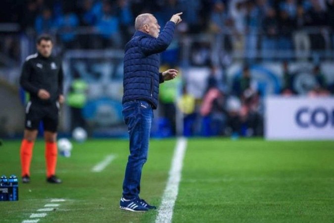 Mano Menezes teve participação decisiva para vitória do Grêmio no clássico -  (crédito: Foto: Lucas Uebel / Grêmio FBPA)