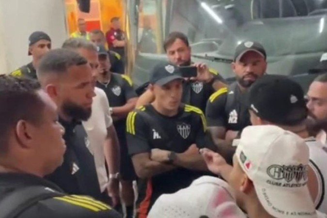 Torcedores do Galo cobram dos jogadores uma mudança de atitude - (crédito: Foto: Reprodução) Torcedores do Galo cobram dos jogadores uma mudança de atitude - (crédito: Foto: Reprodução)