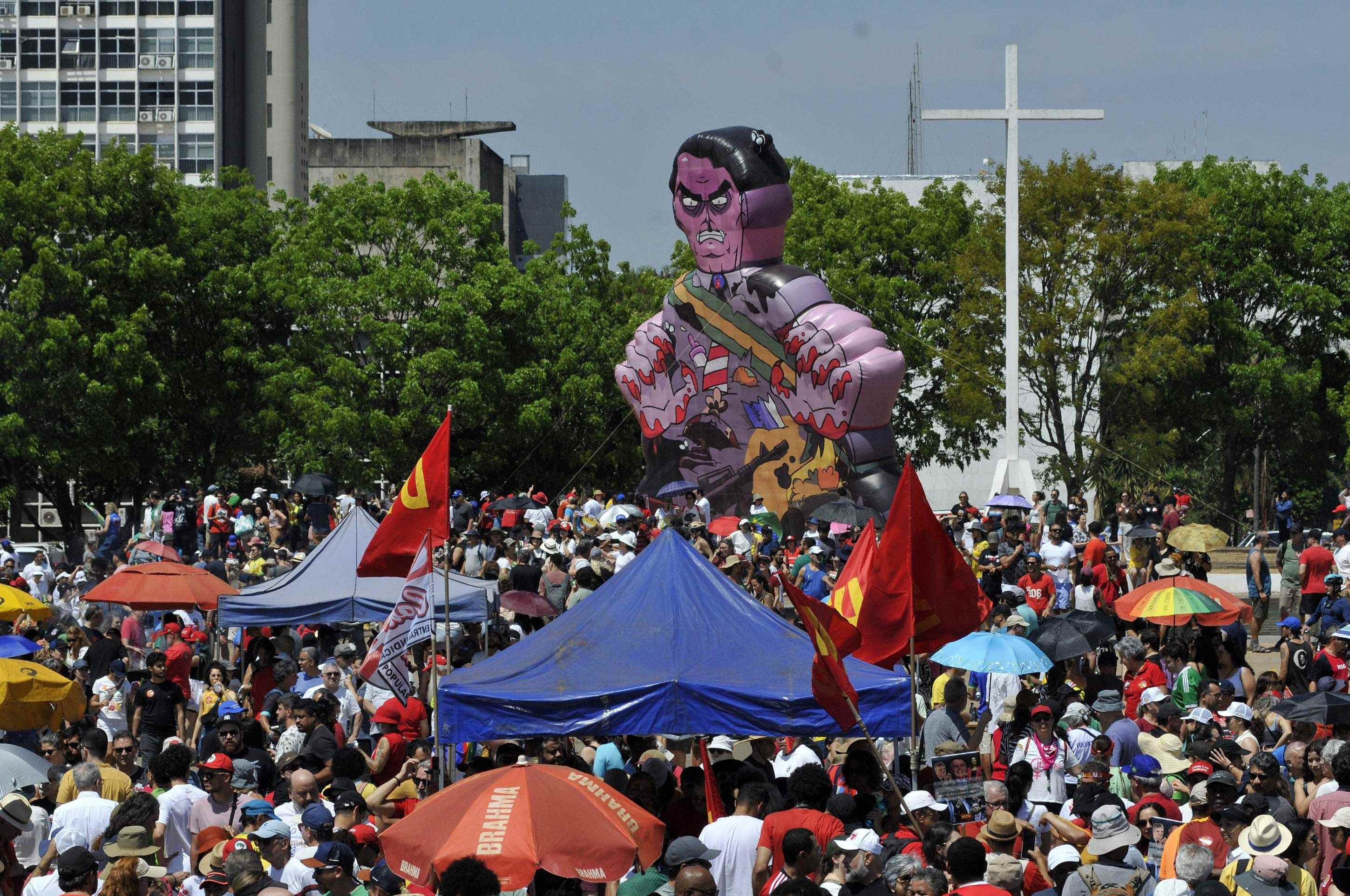  21/09/2025. Crédito: Minervino Júnior/CB/D.A Press. Brasil.  Brasilia - DF. Manifestação dos apoiadores do governo Lula no Museu da República.