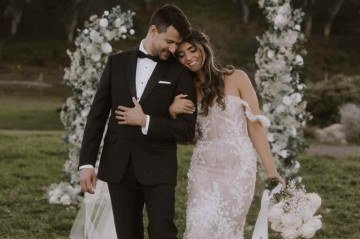 Emily Robbie e Tyler Stone se casaram em 2023, após decidir esperar até o casamento para ter relações sexuais -  (crédito: Reprodução / Instagram )