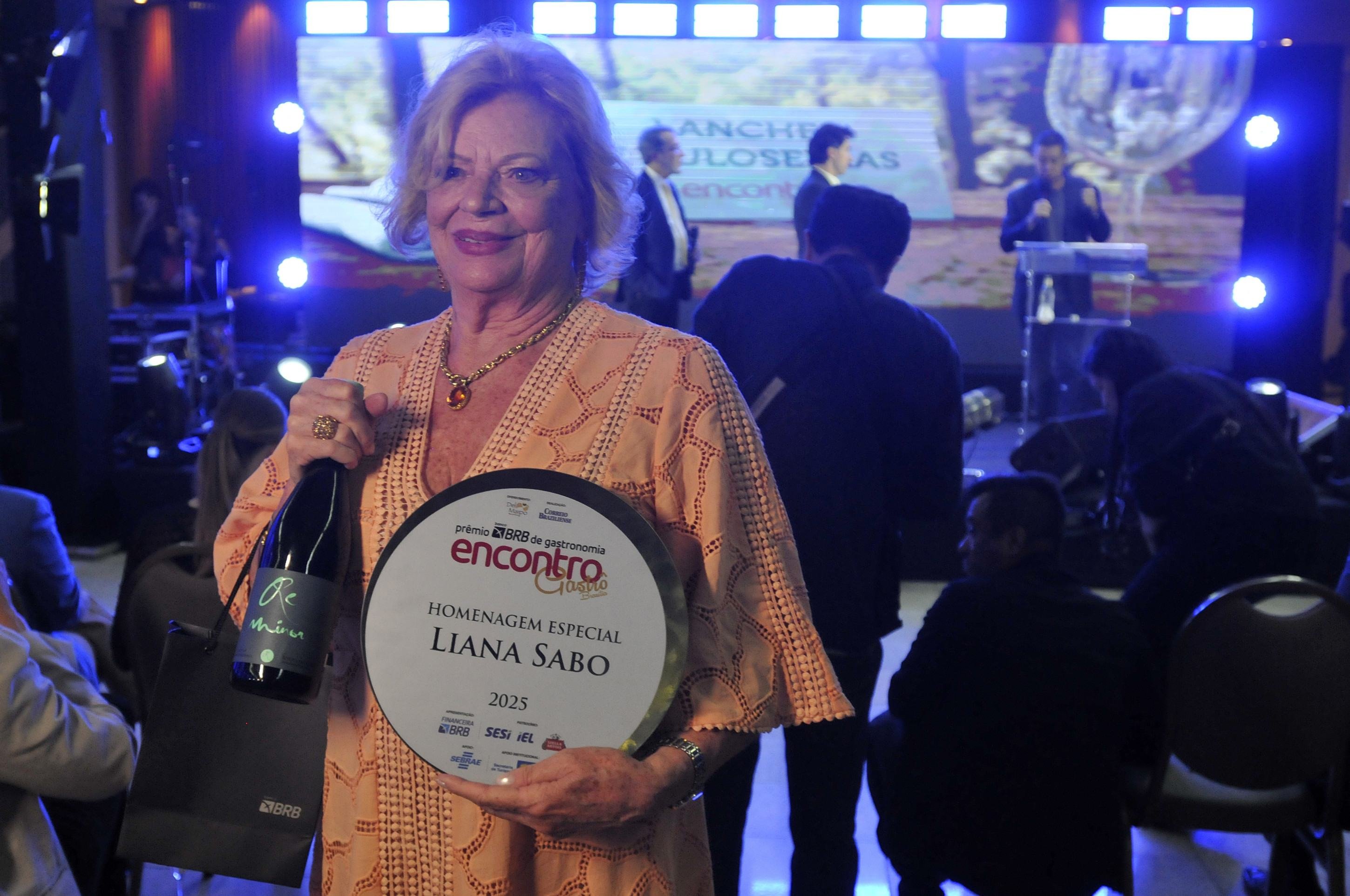 Prêmio BRB de Gastronomia — Encontro Gastrô Brasília. Liana Sabo foi a homenageada da noite