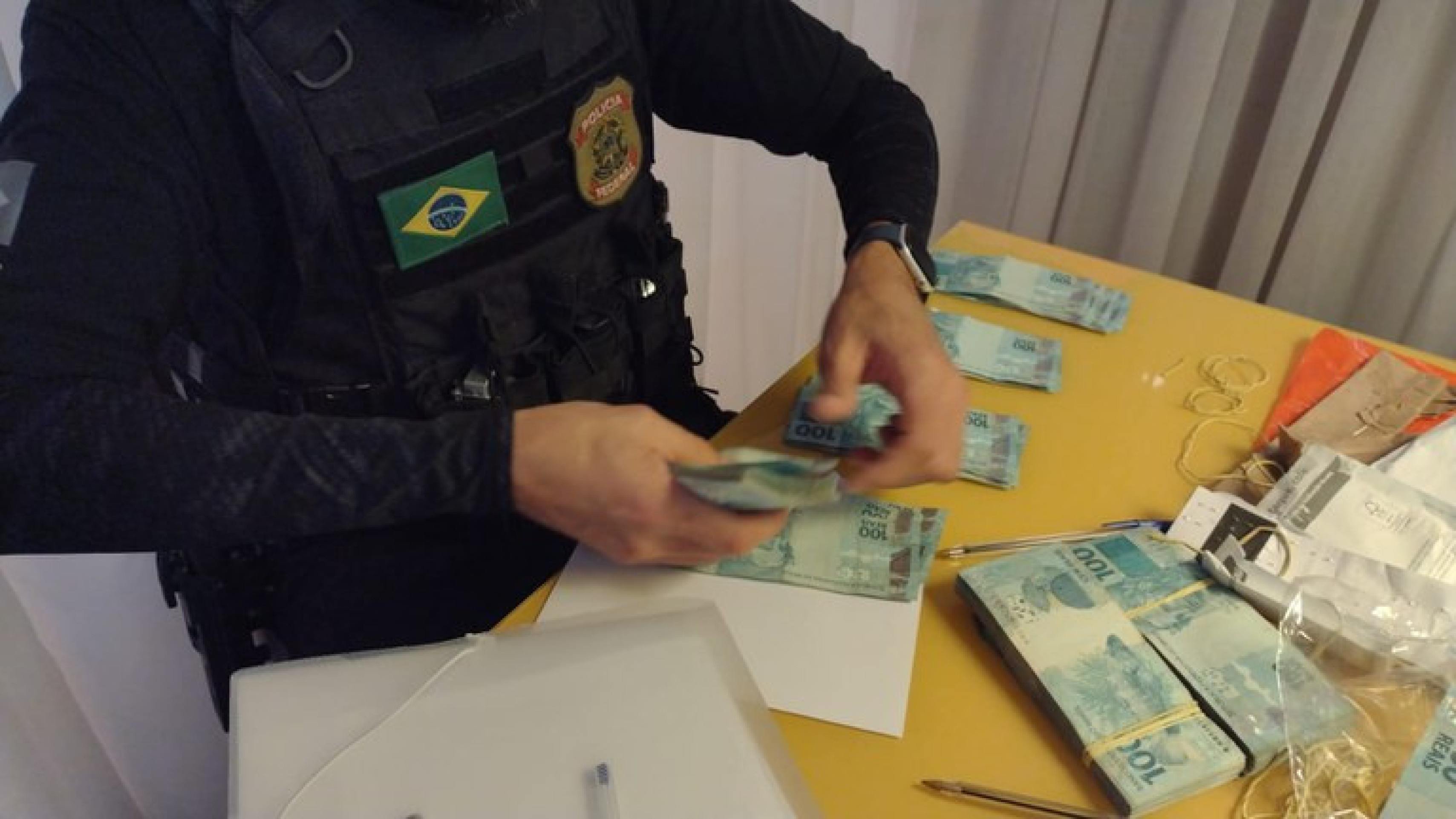 PF desarticula célula de organização criminosa especializada no tráfico internacional de drogas 