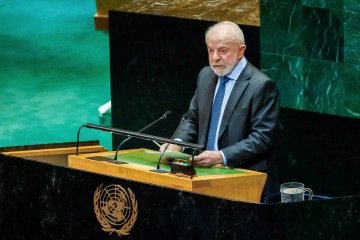 Um contato entre os presidentes, porém, pode ocorrer de maneira informal. Lula e Trump se encontraram rapidamente nos corredores da ONU no ano passado - (crédito: Ricardo Stuckert / PR) Um contato entre os presidentes, porém, pode ocorrer de maneira informal. Lula e Trump se encontraram rapidamente nos corredores da ONU no ano passado - (crédito: Ricardo Stuckert / PR)