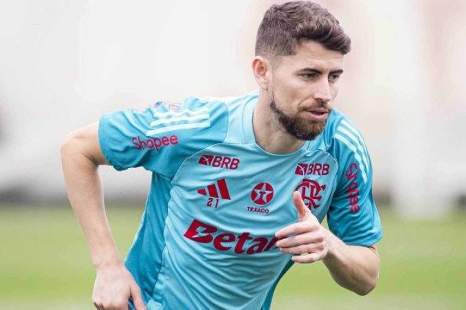 Jorginho volta a figurar entre os relacionados do Flamengo -  (crédito: Foto: Adriano Fontes/Flamengo)
