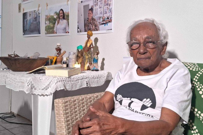 Pupilas aprendem conceitos e técnicas para aperfeiçoar prática -  (crédito: Eduardo Queiroga/ Acervo Museu da Parteira)