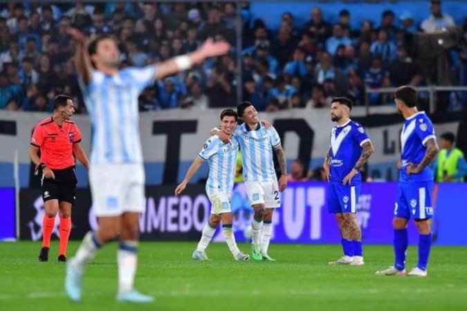 Racing avança na eliminatória com duas vitórias - (crédito: Foto: Marcelo Endelli/Getty Images) Racing avança na eliminatória com duas vitórias - (crédito: Foto: Marcelo Endelli/Getty Images)