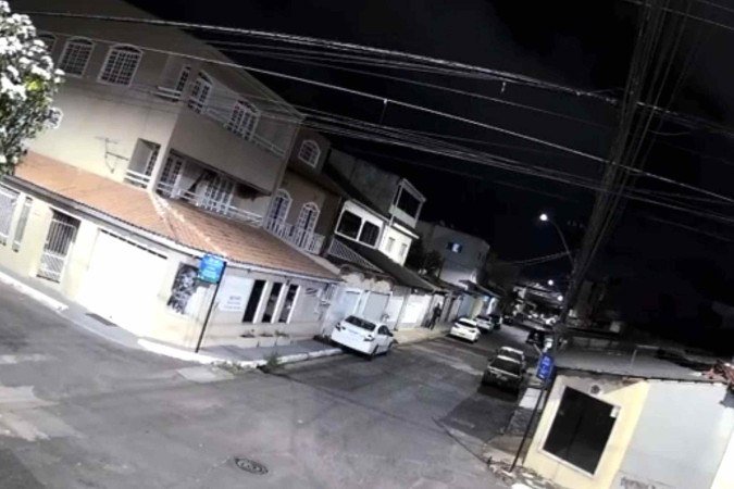 Criminosos se passaram por policiais federais e invadiram casa no Guará - (crédito: Material cedido ao Correio) Criminosos se passaram por policiais federais e invadiram casa no Guará - (crédito: Material cedido ao Correio)
