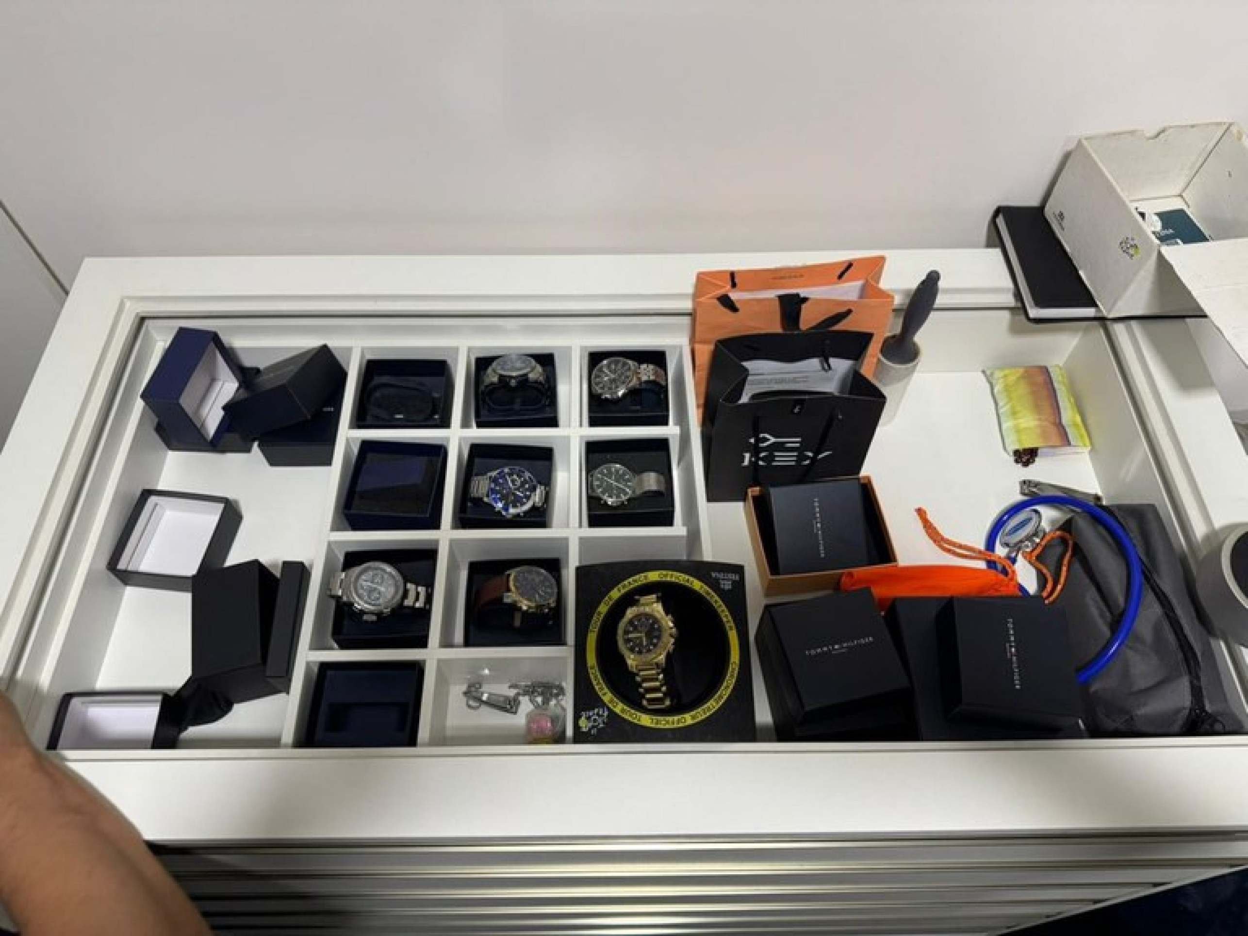 PF desarticula célula de organização criminosa especializada no tráfico internacional de drogas 