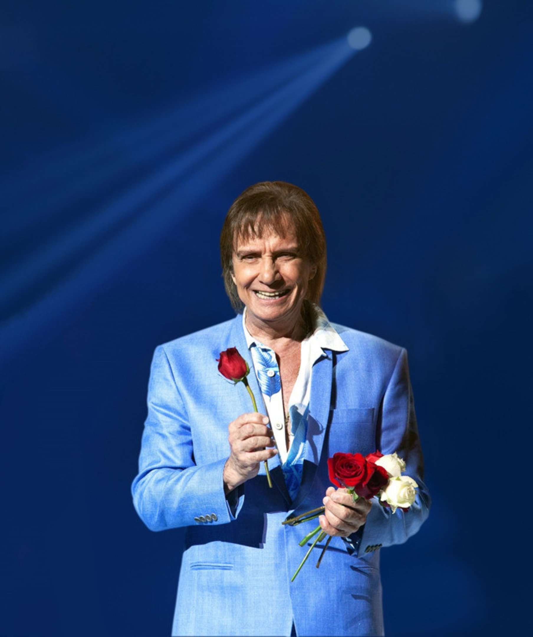 Roberto Carlos traz turnê 'Eu ofereço flores' ao Centro de Convenções