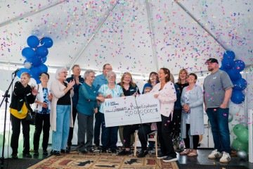 Após 18 anos de apostas, 14 amigos ganham mais de R$ 250 milhões em loteria - Loto-Québec
