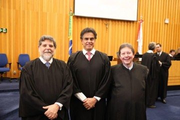 Ministro Caputo Bastos, ministro Vieira de Mello e ministro José Roberto Pimenta, do TST
