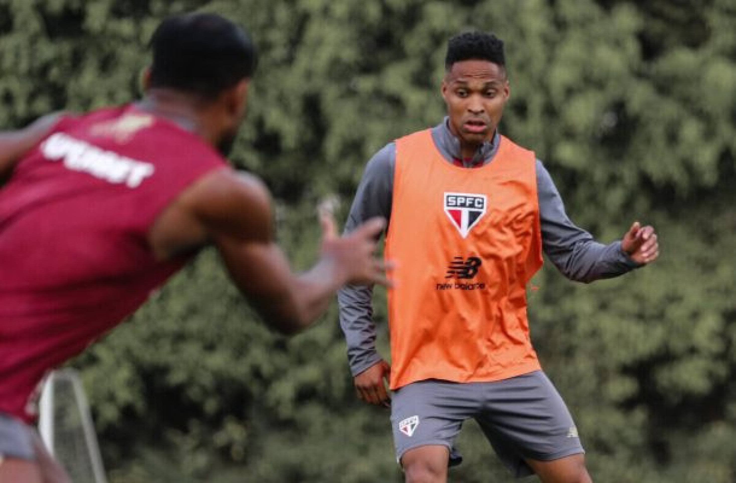 Marcos Antônio vira dúvida no São Paulo contra LDU; veja provável escalação