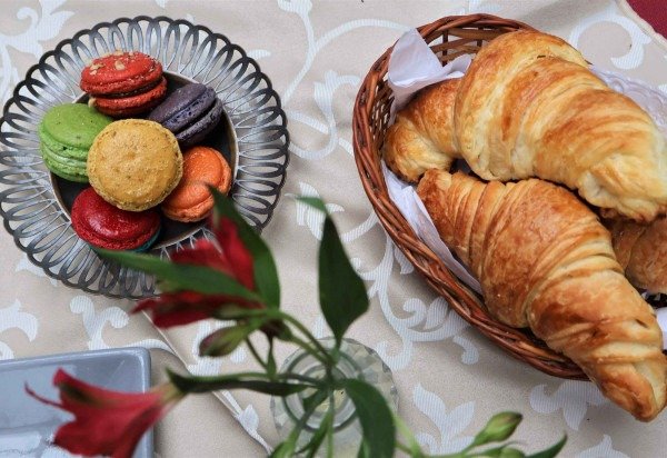 Bruna Gaston CB/DA Press