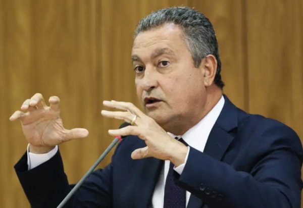 Rui Costa defendeu que a redução da maioridade penal seja discutida em outro momento, fora da PEC da Segurança Pública - 