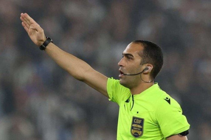 Arbitragem do Brasileirão registra 99,79% de acertos, aponta relatório da CBF - (crédito: Foto: Cesar Greco/Palmeiras/by Canon) Arbitragem do Brasileirão registra 99,79% de acertos, aponta relatório da CBF - (crédito: Foto: Cesar Greco/Palmeiras/by Canon)