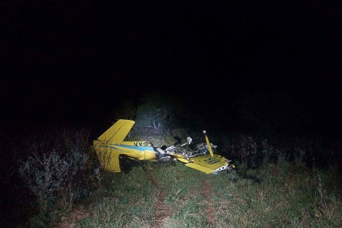 Segundo depoimentos de testemunhas, já era noite quando o piloto tentava o pouso na pista da fazenda Barra Mansa -  (crédito:  AFP)