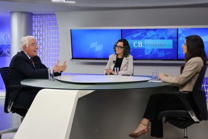  25/09/2025 Bruna Gaston CB/DA Press. CB Poder Francisco Christovam diretor executivo da NTU. Na bancada Adriana Bernardes e Mila Ferreira
      