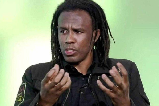 Empresa de Roque Júnior ajudará São Bento em processo de SAF - (crédito: Foto: Divulgação) Empresa de Roque Júnior ajudará São Bento em processo de SAF - (crédito: Foto: Divulgação)